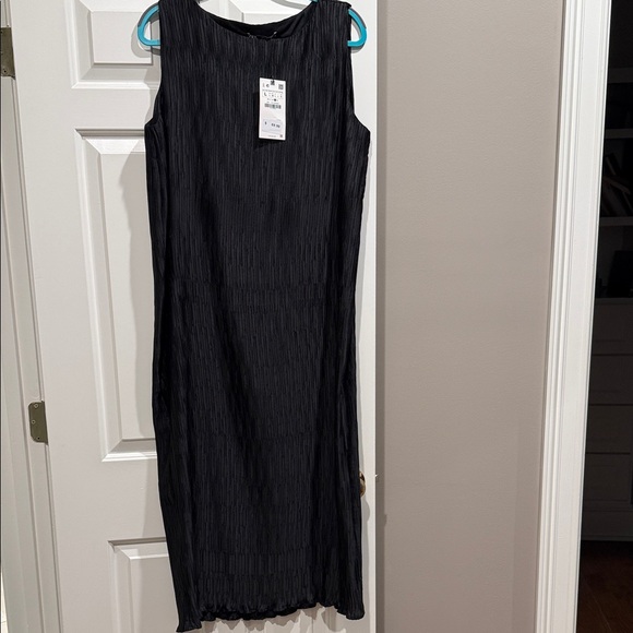 Zara Dresses & Skirts - Zara Black Sleeveless Maxi Dress - Large